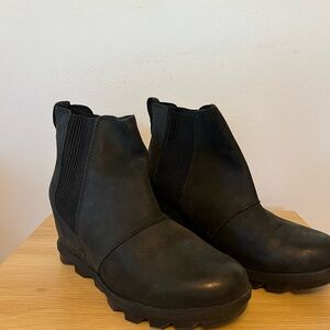 Sorel Women's Joan Rhapsody Chelsea Wedge Boot - Black/Black